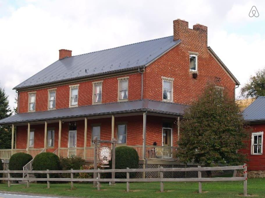 Jennerstown Airbnb Rentals Pet Policy