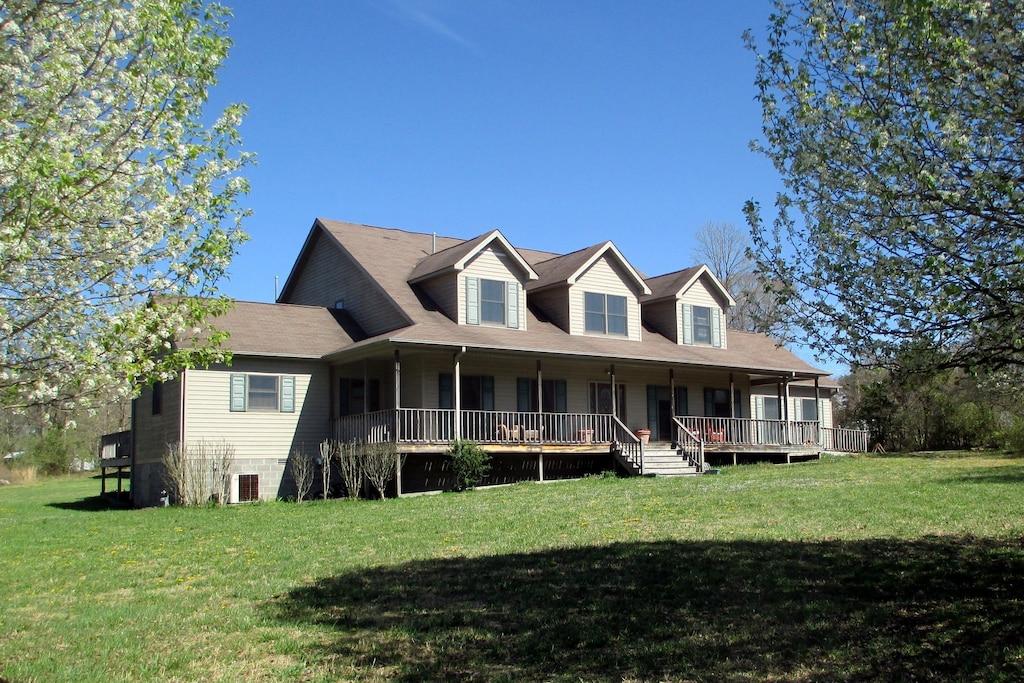 Crossville Airbnb Rentals Pet Policy