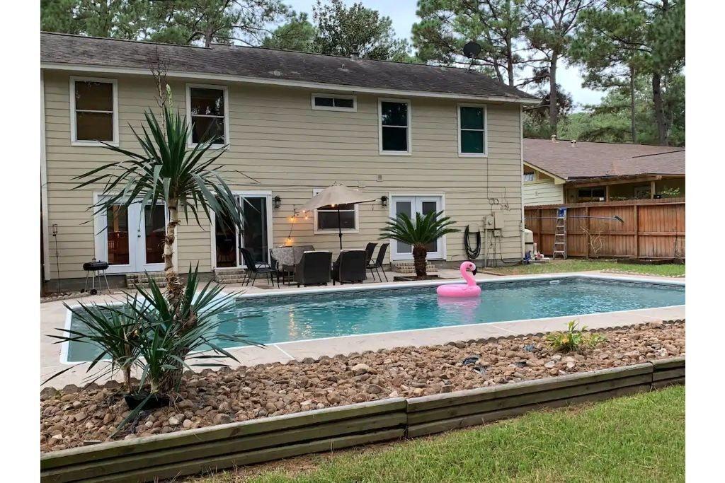 Woodlands 4BR With Pool & Game Room Pet Policy