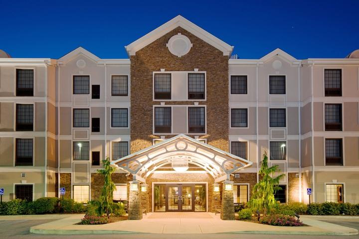 Pet Friendly Staybridge Suites Indianapolis-Airport an IHG Hotel