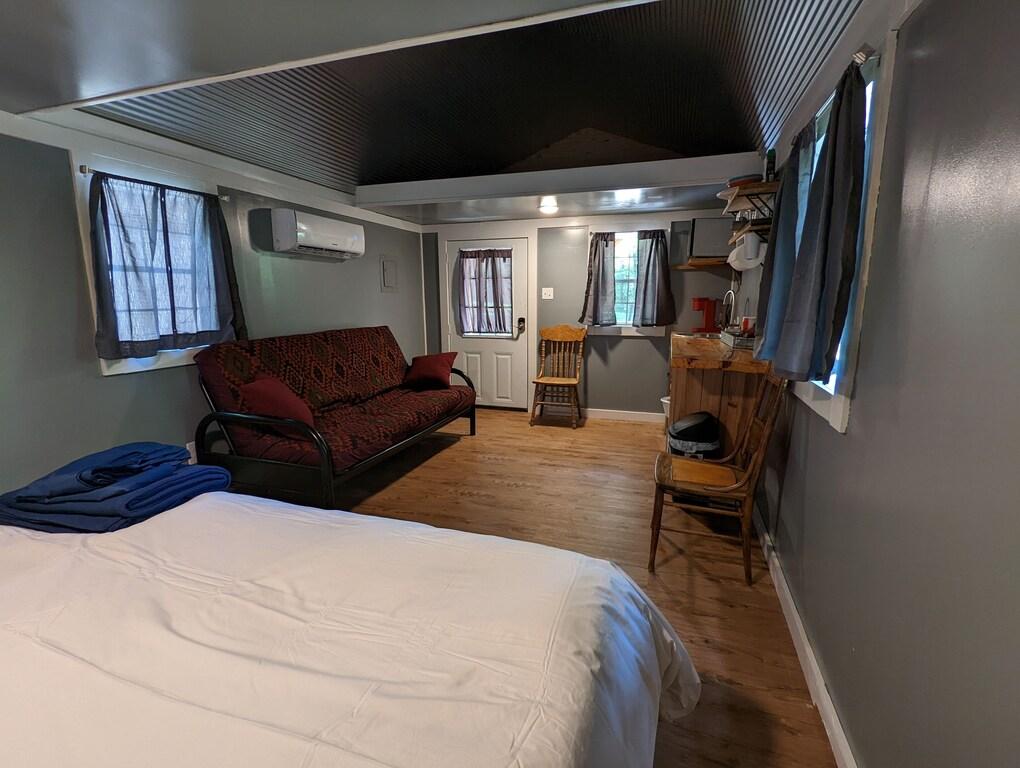 40 Steps Cabin Pet Policy