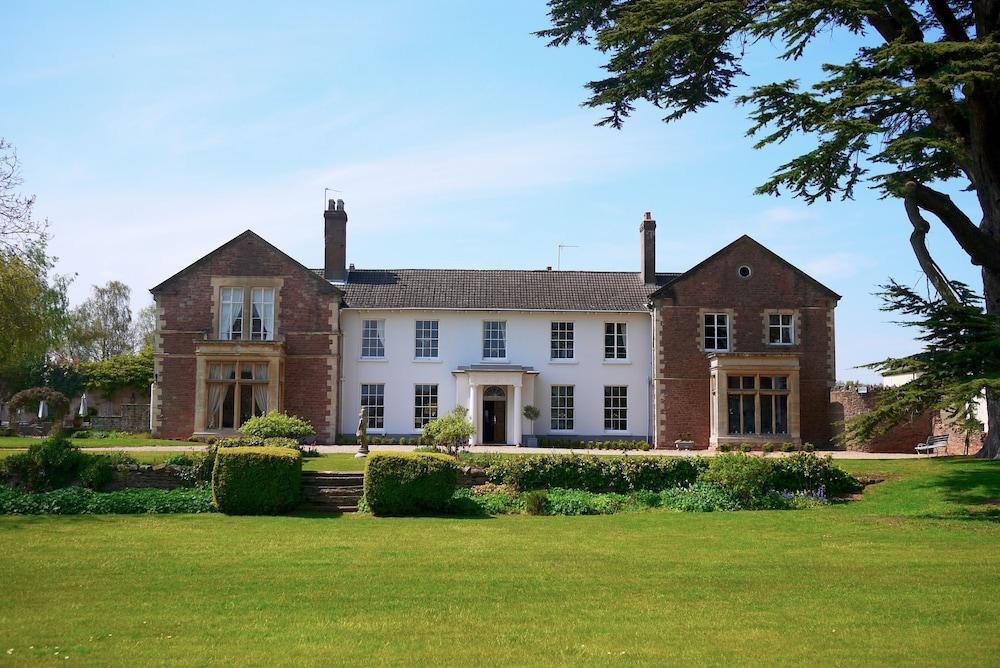 Pet Friendly Glewstone Court Country House Hotel