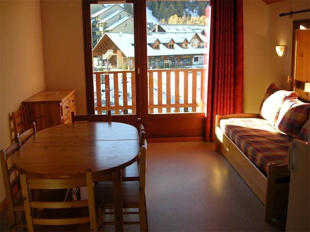 La Cheek du Loup Apartment Pet Policy