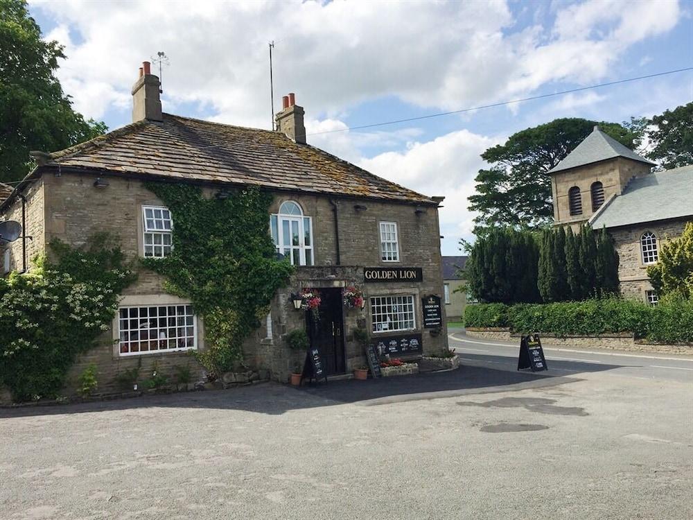 Pet Friendly Old Coach House at the Golden Lion