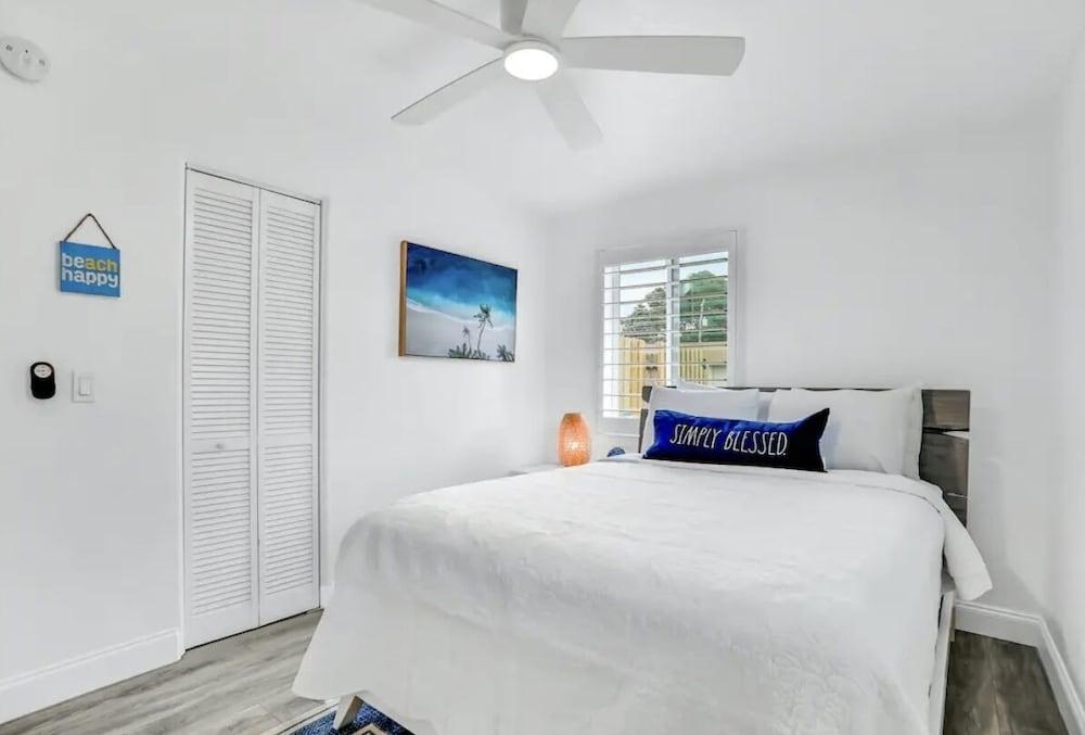 Coastal Cottage Close to New Smyrna Beach Pet Policy