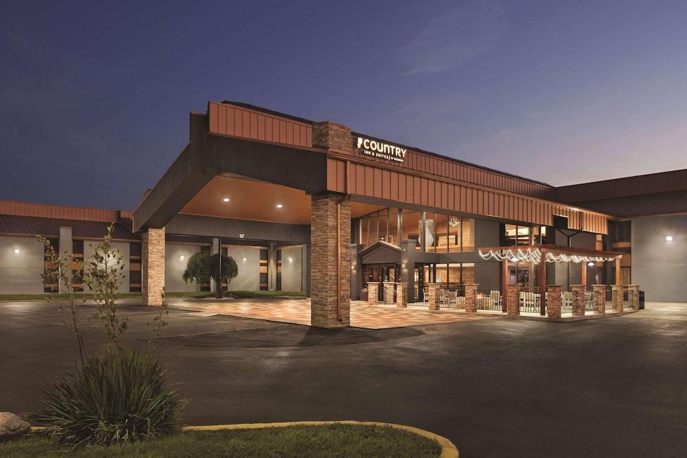 Pet Friendly Country Inn & Suites by Radisson Indianapolis East