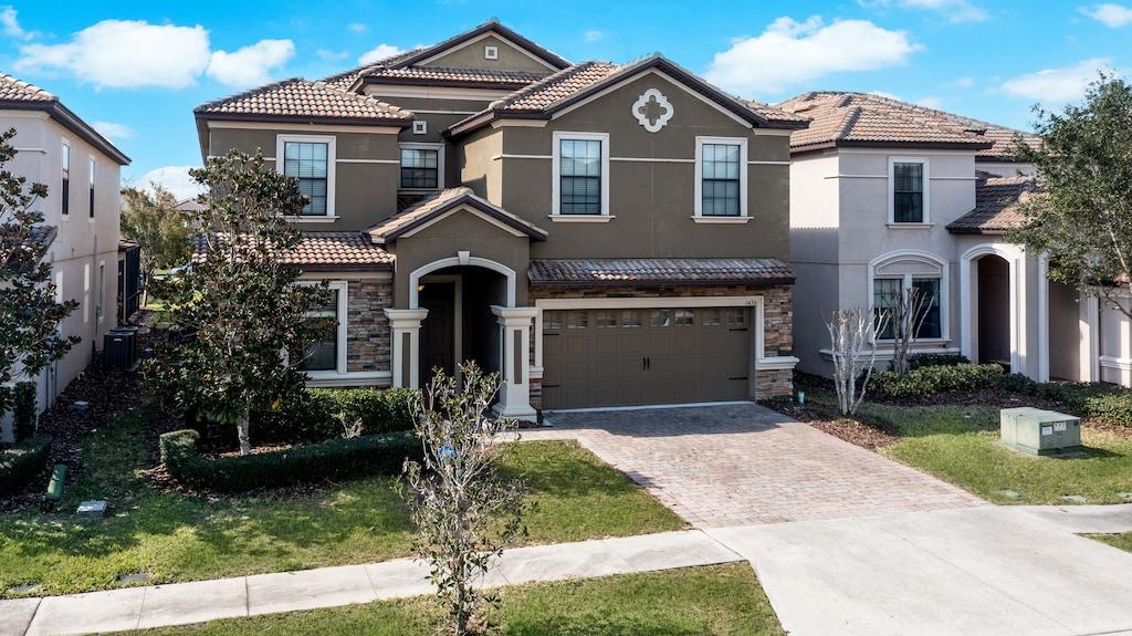 8Bedroom Estate by Disney Pet Policy