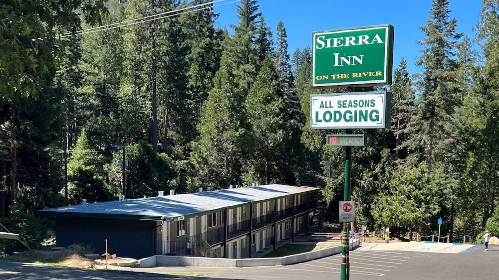 Pet Friendly Sierra Inn on the River