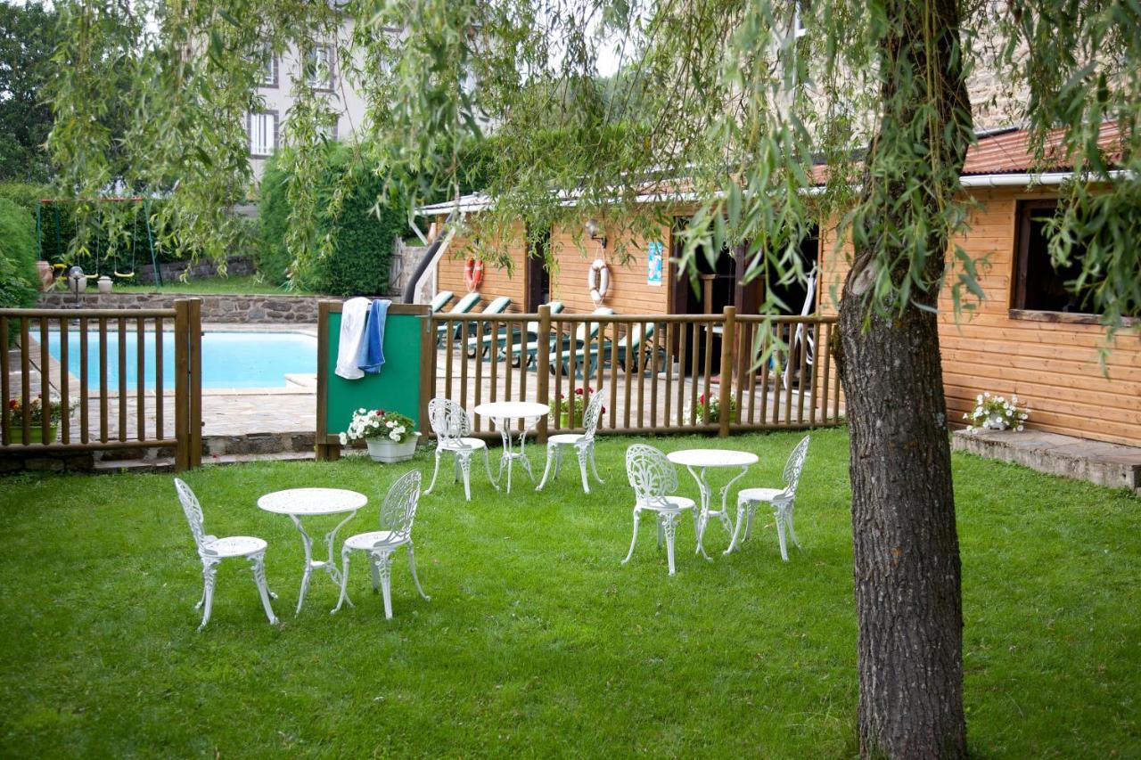 Pet Friendly Logis Hôtel Le Petit Breuil