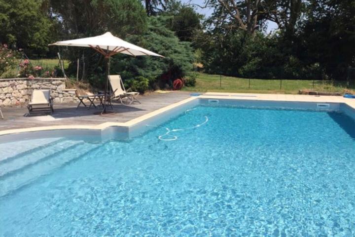 Pet Friendly 10BR Villa with Swimming Pool & Terrace