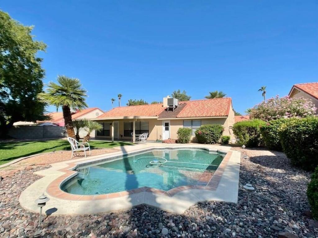 Pet Friendly Pristine Single-Story Home with Pool