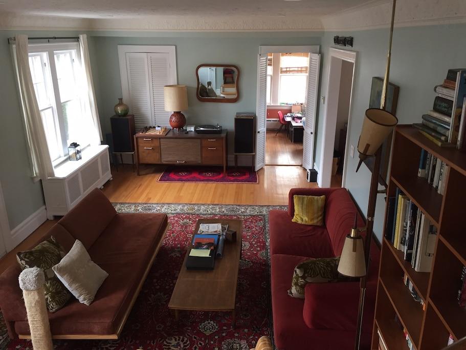 Pet Friendly Short Hills Airbnb Rentals