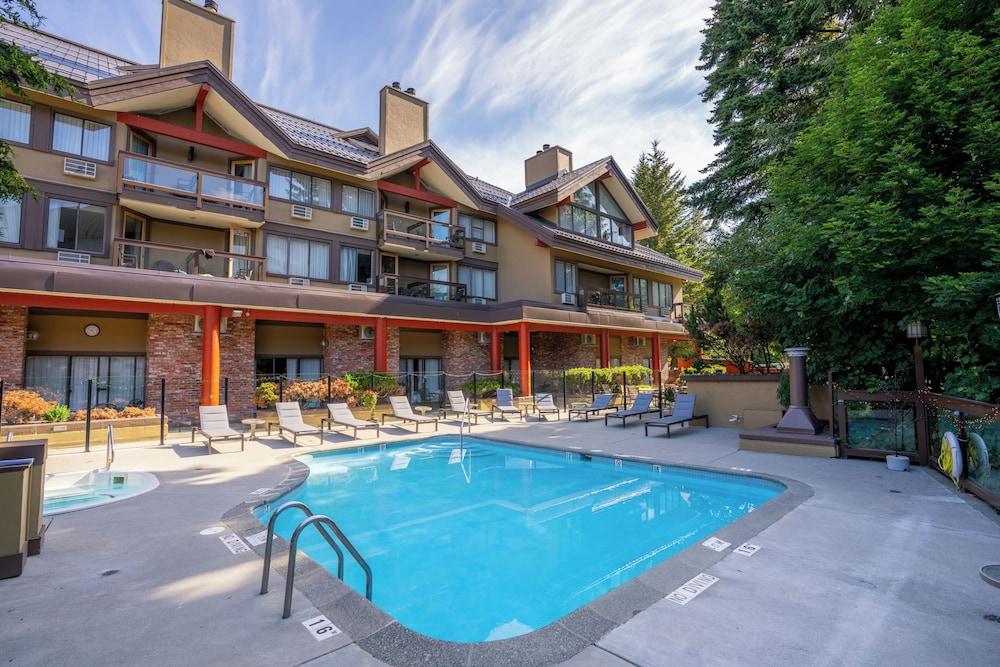 Pet Friendly Whistler Village Inn and Suites