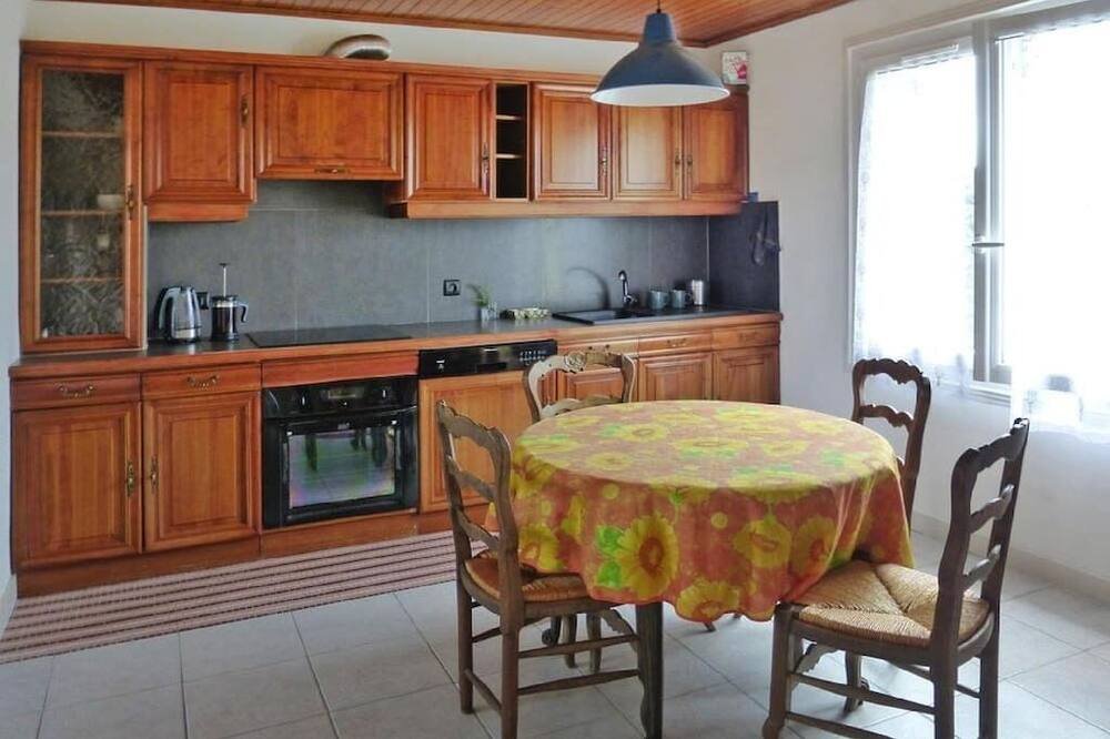 Picture of a House in Esquibien that allows dogs.