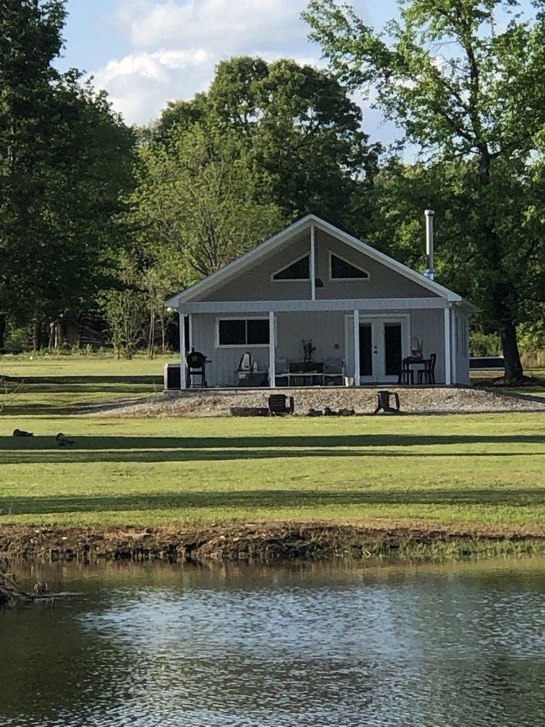 Davis Homestead Greers Ferry Lake Sleeps 7 Pet Policy