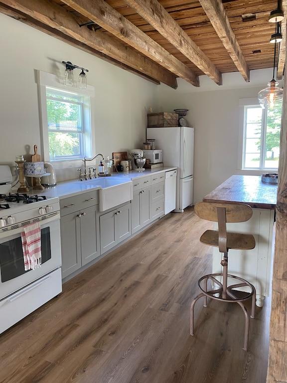 Little Dutch House Pet Policy