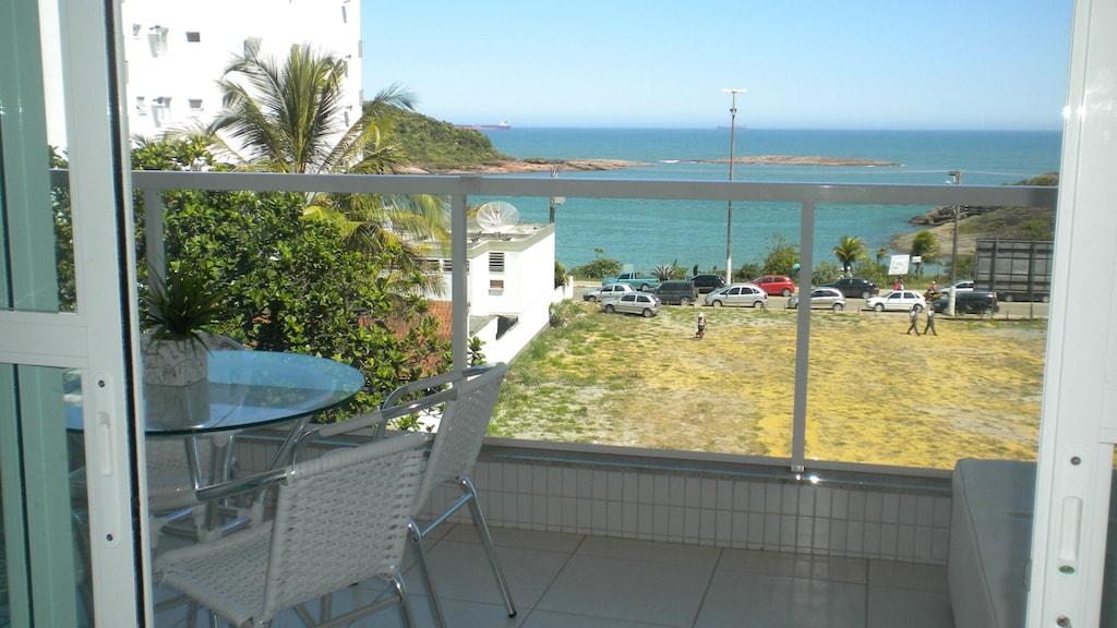 Pet Friendly Large Apartment Facing Beach with 3 Suites