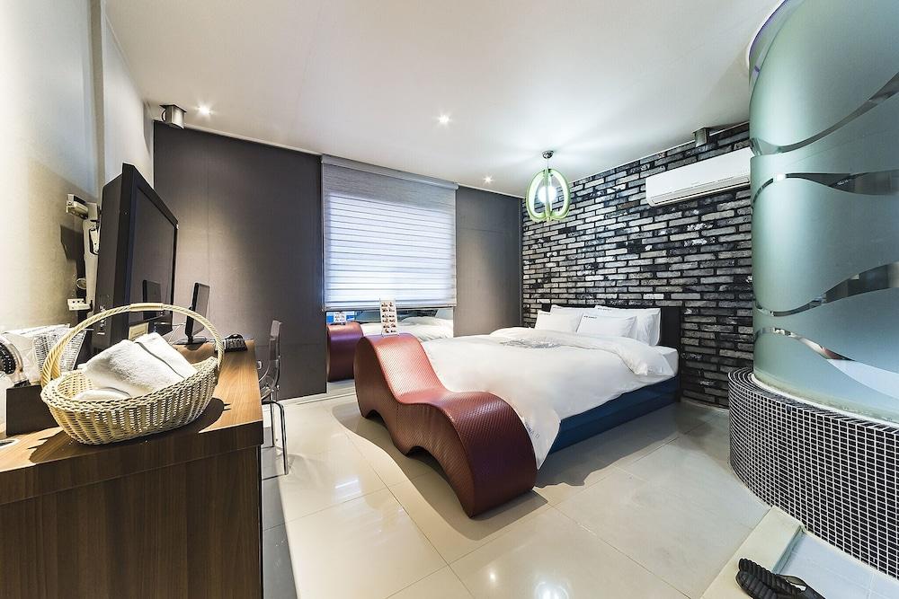 Incheon Duruwa Hotel 2 Pet Policy