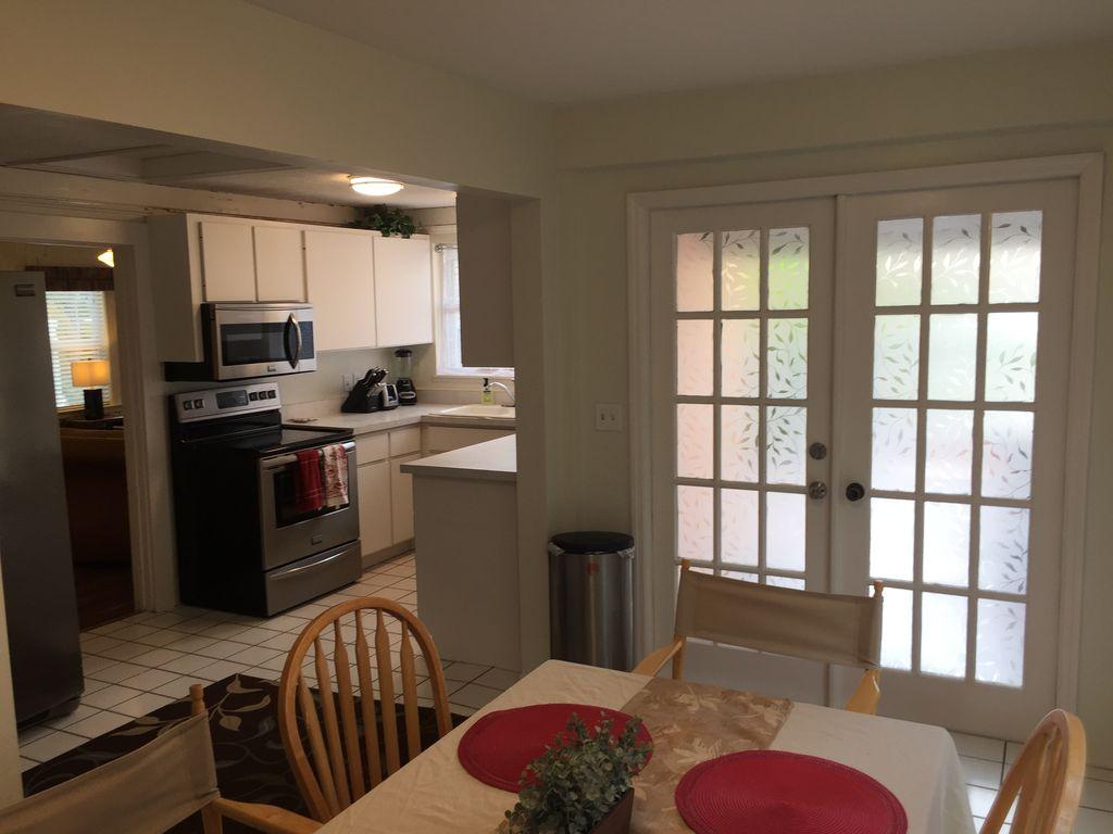 beach house dog friendly