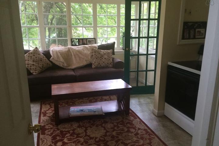 Pet Friendly Hopewell Junction Airbnb Rentals