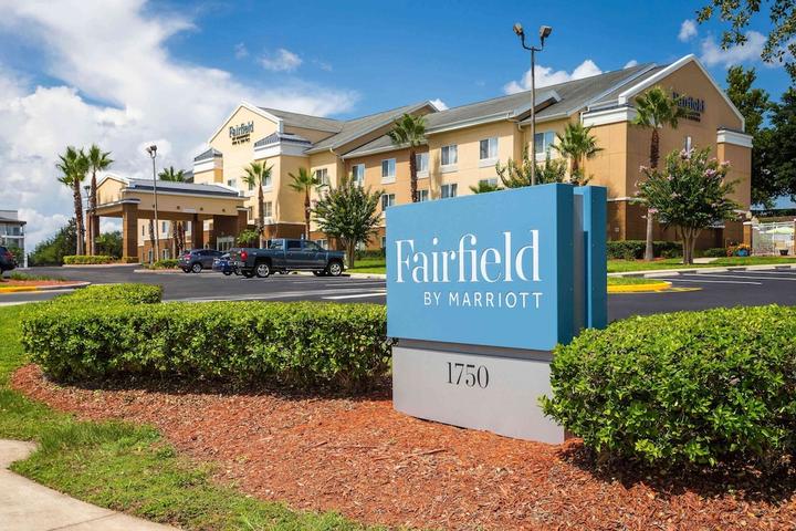 Pet Friendly Fairfield Inn & Suites by Marriott Clermont