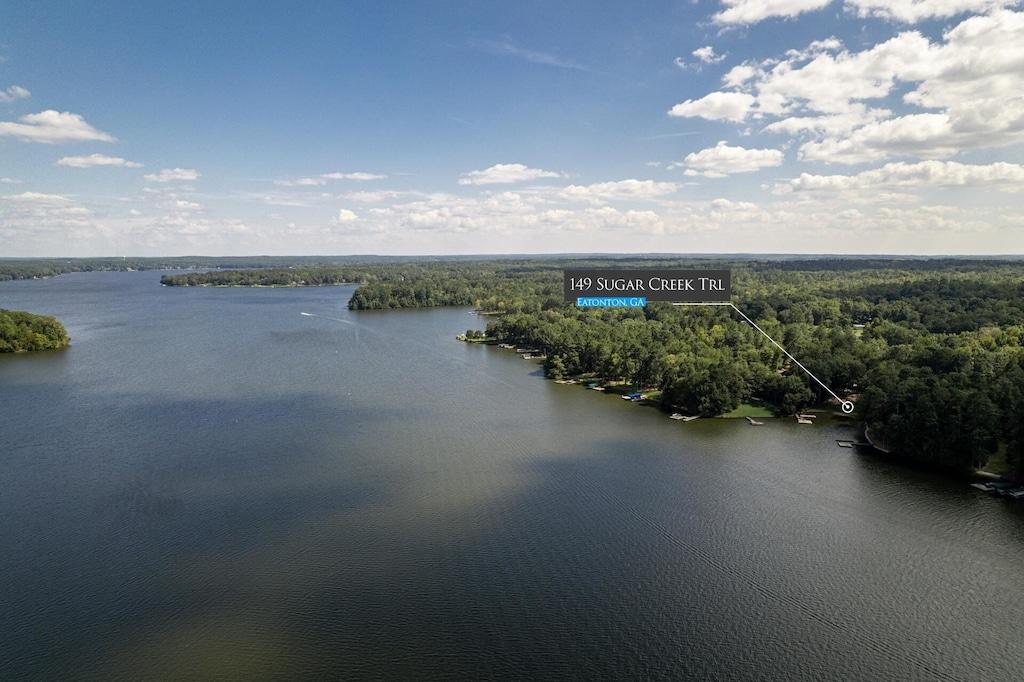 Updated Home on Lake Oconee Pet Policy