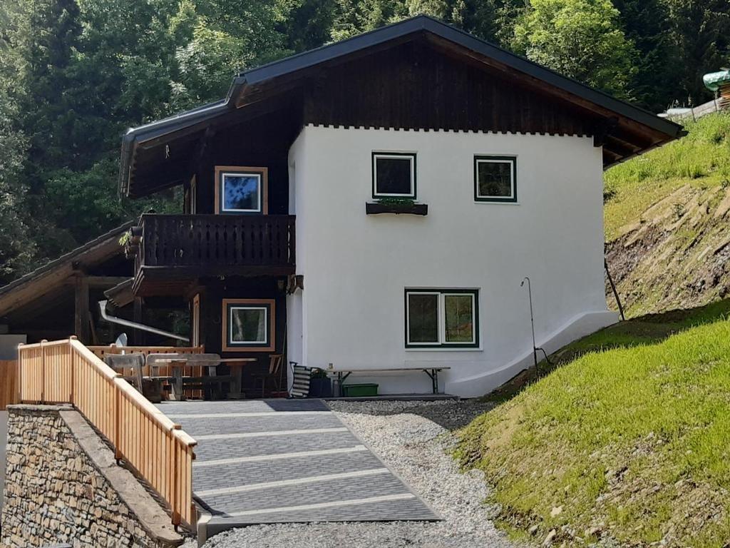 Pet Friendly Holiday House Grades for 5 Persons with 2 Bedrooms