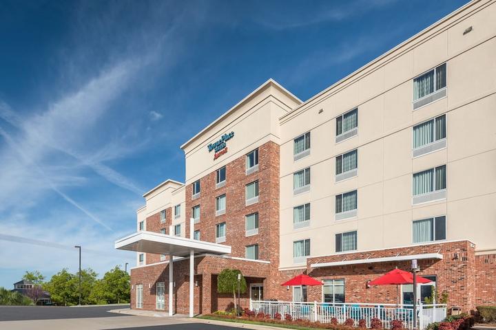 Pet Friendly TownePlace Suites by Marriott Charlotte Mooresville