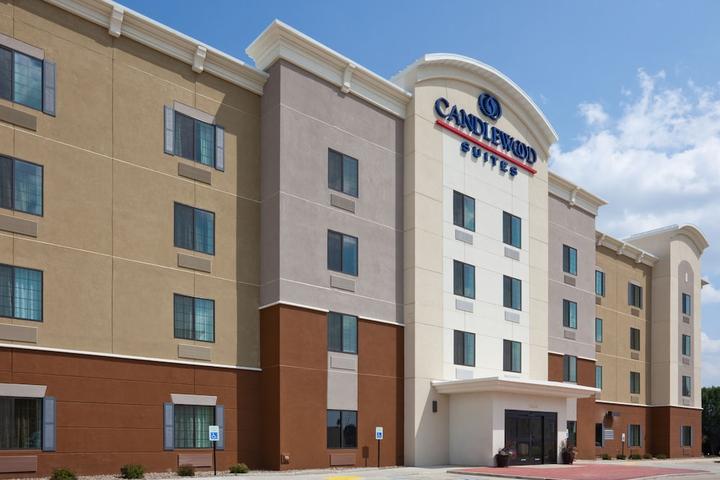 Pet Friendly Candlewood Suites Dickinson ND an IHG Hotel