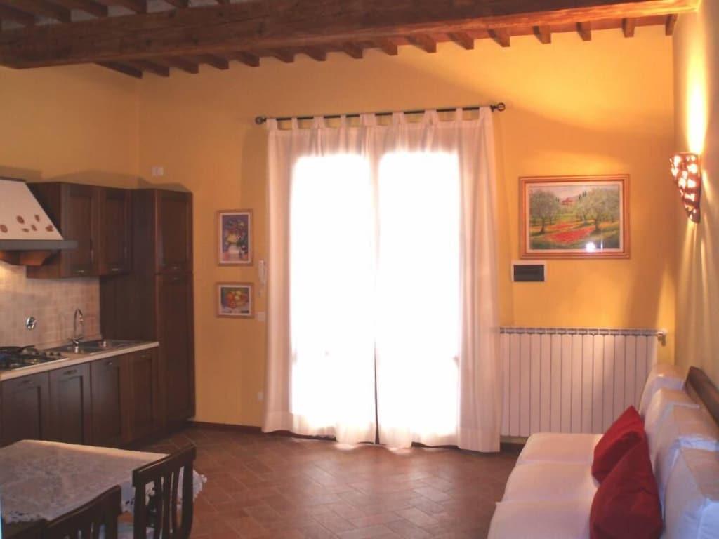 Pet Friendly Typical Tuscan Apartment 8 Km Florence