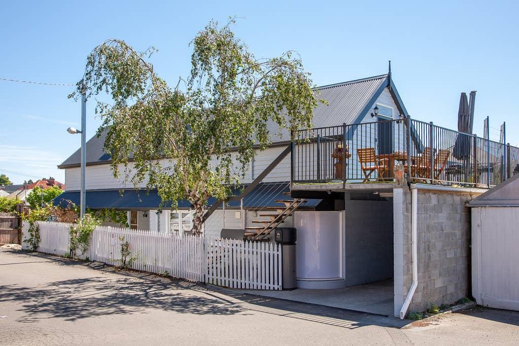 Hobart Airbnb Rentals Pet Policy