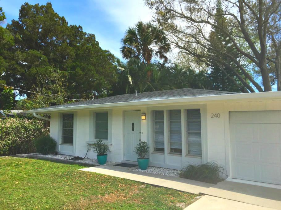 Nokomis Airbnb Rentals Pet Policy