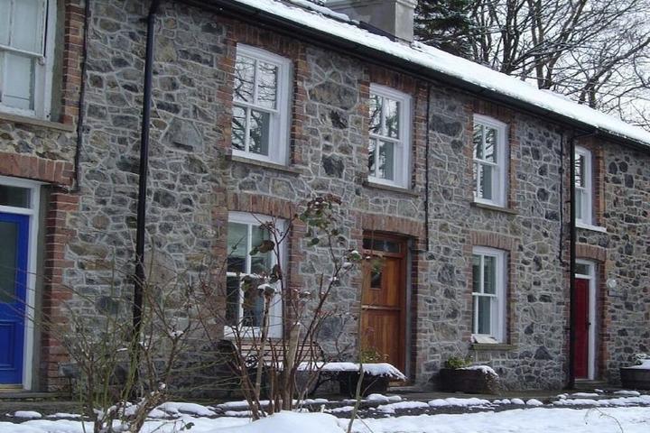 Pet Friendly Bronfelin and Troed y Rhiw Holiday Cottages