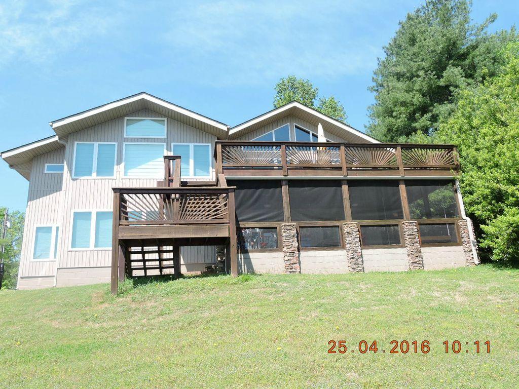 VRBO Lynchburg Pet Policy