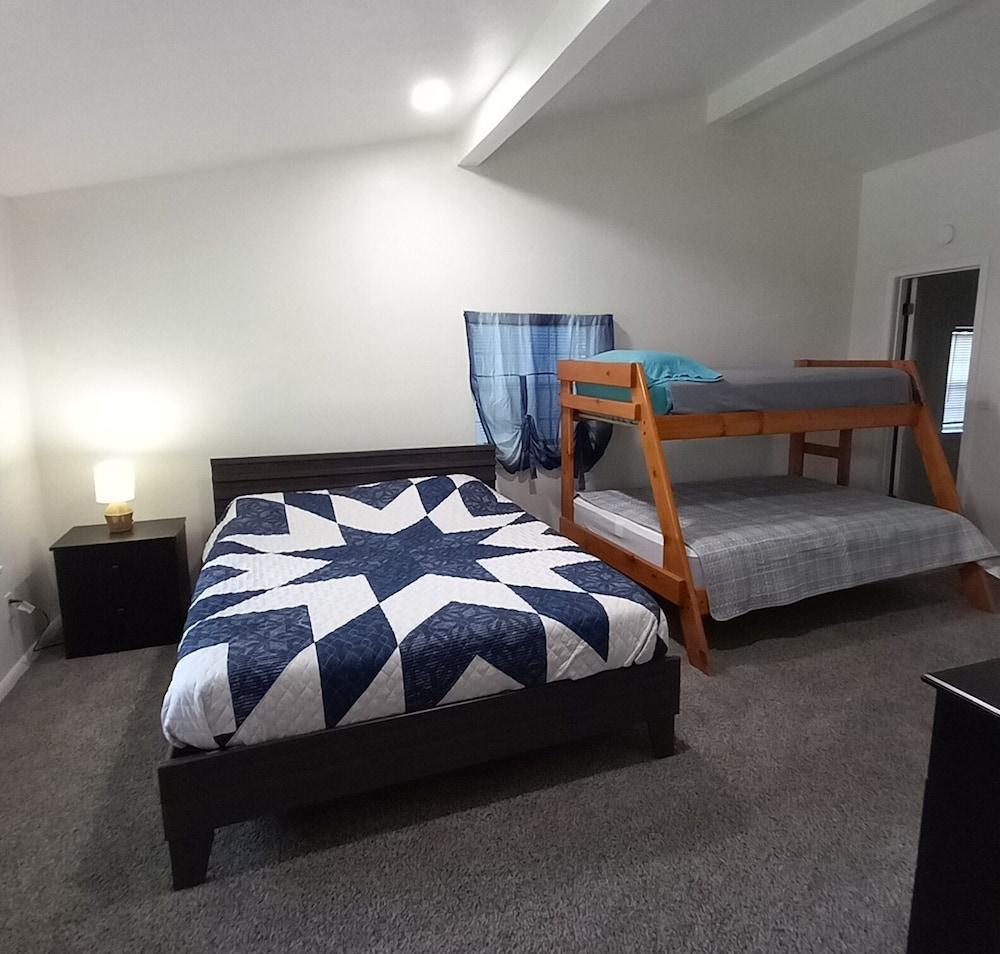 Ozark Family Getaway in Beautiful Warsaw Pet Policy