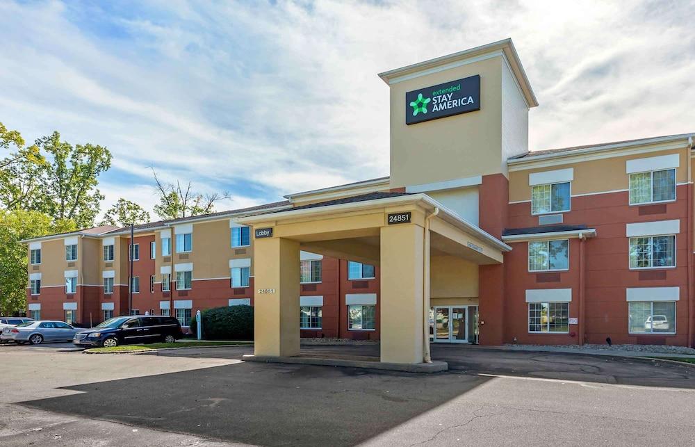 Pet Friendly Extended Stay America Suites Cleveland Airport North Olmsted