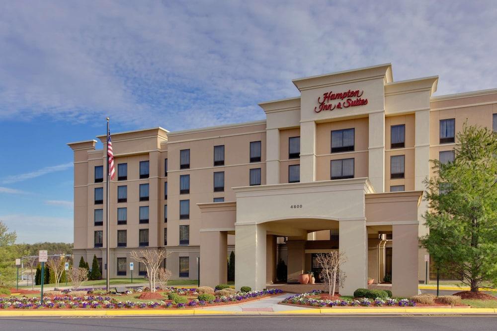 Hampton Inn and Suites Fredericksburg South Pet Policy