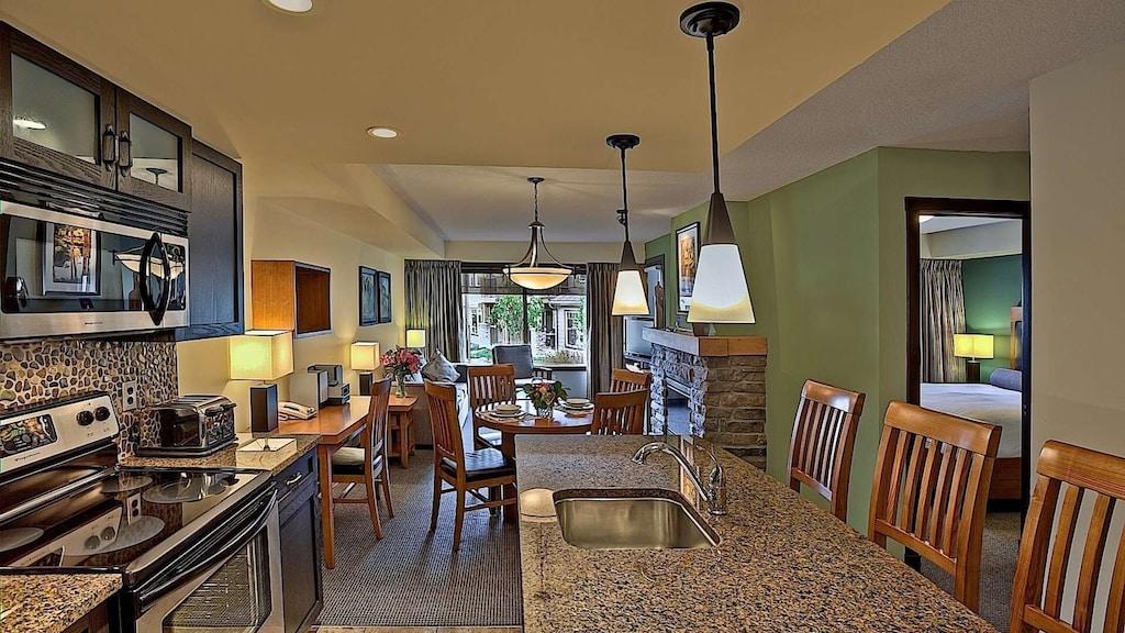 Copperstone 1BR Condo in Dead Man's Flats Pet Policy