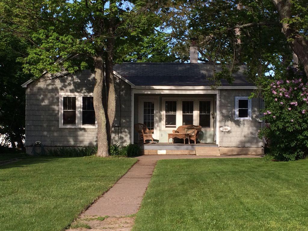 Pet Friendly Vacation Rentals In Marquette Mi Bringfido