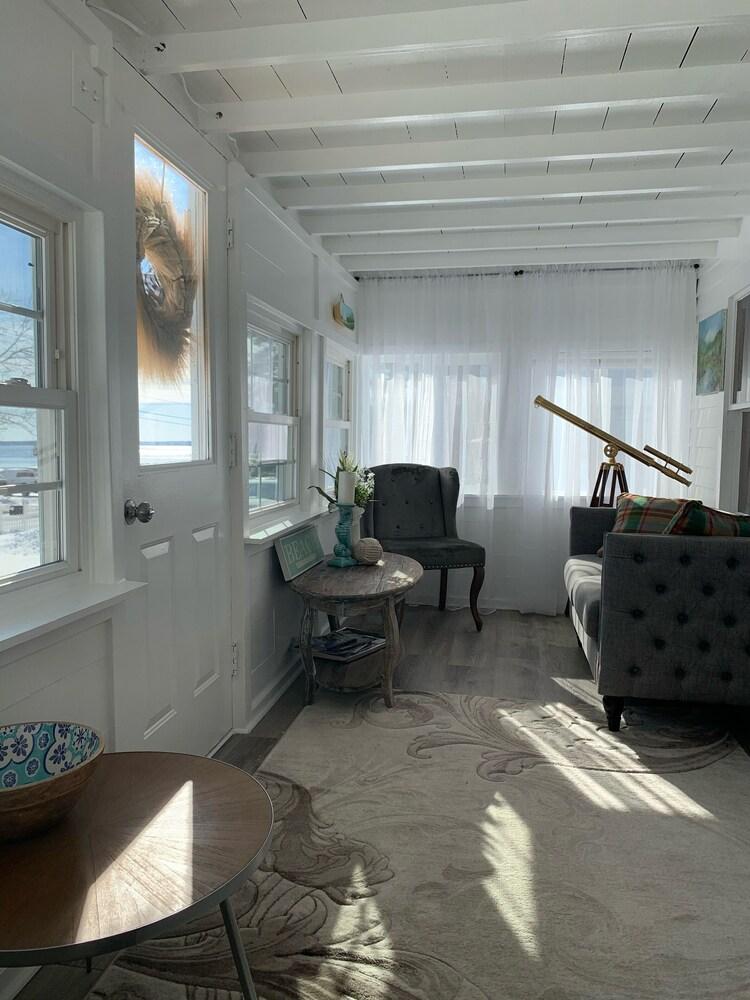 Sebago Cottages Rental Pet Policy