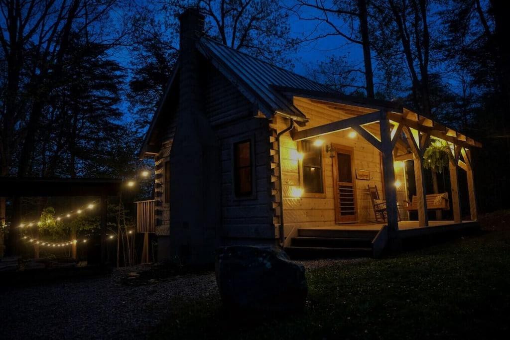 Tanglewood Cabin in Hocking Hills Pet Policy