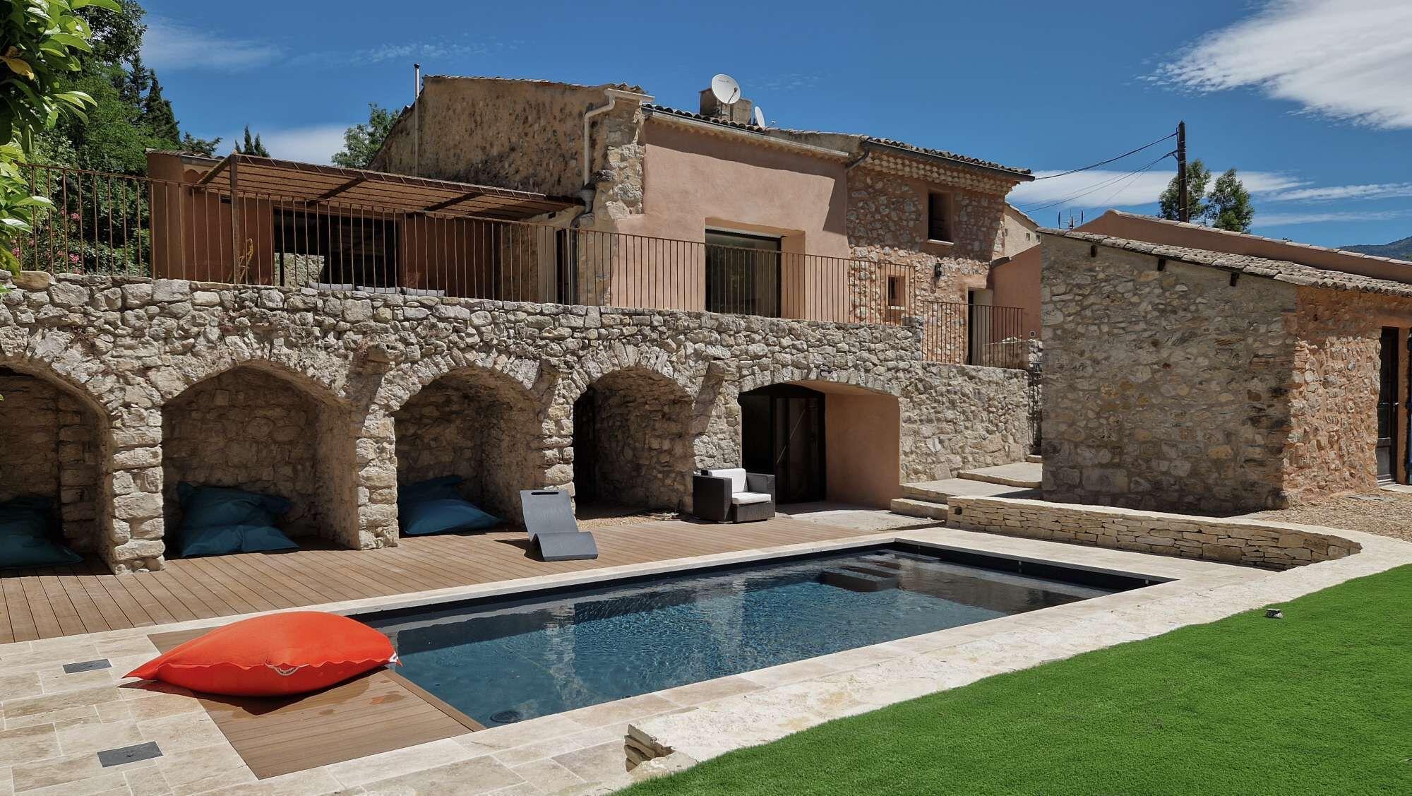 Pet Friendly Magnificent Provencal Mas with Swimming Pool