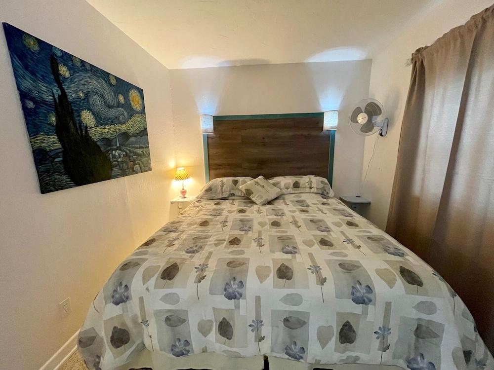 Nokomis Beach Bungalow 2 Pet Policy