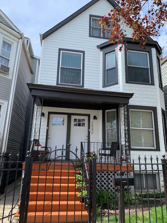 Logan Square First Floor Apartment Pet Policy