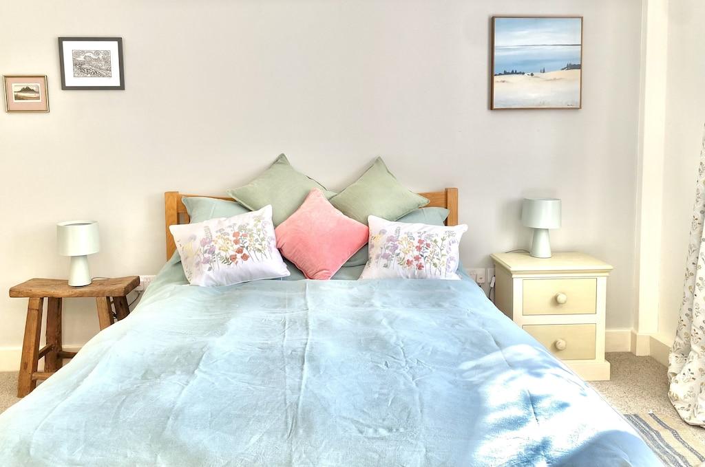 1/1 Penryn Bed & Breakfast Pet Policy