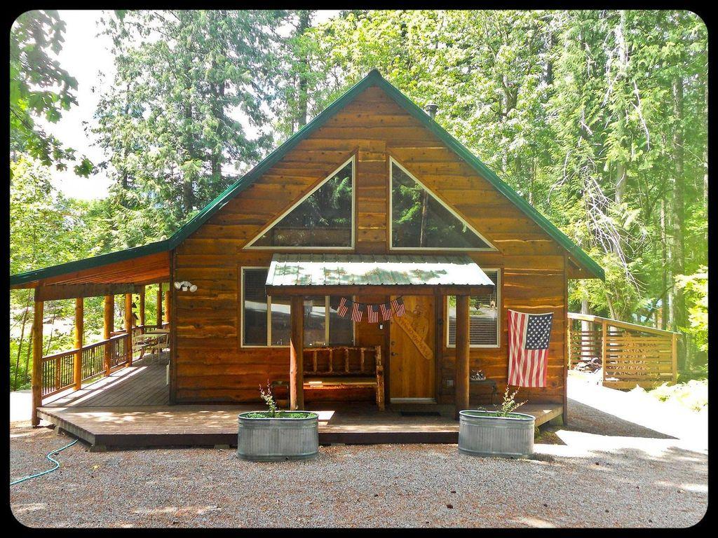 Pet Friendly Pine Lodge