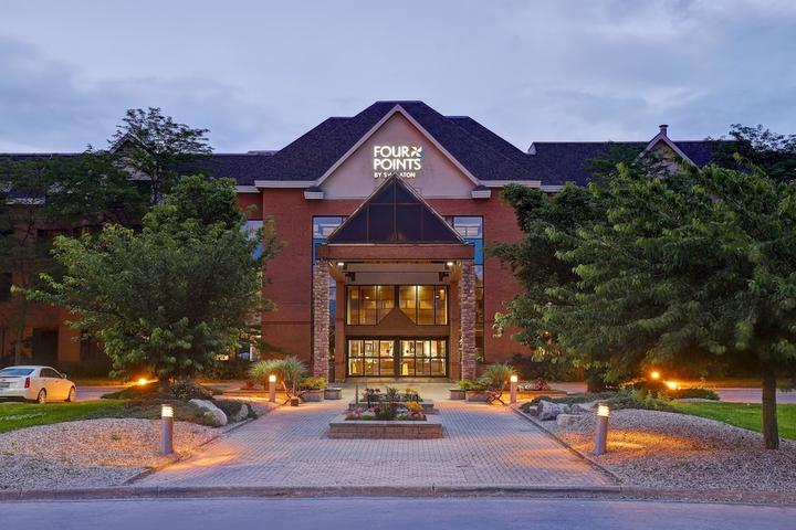 Pet Friendly Four Points by Sheraton St Catharines Niagara Suites