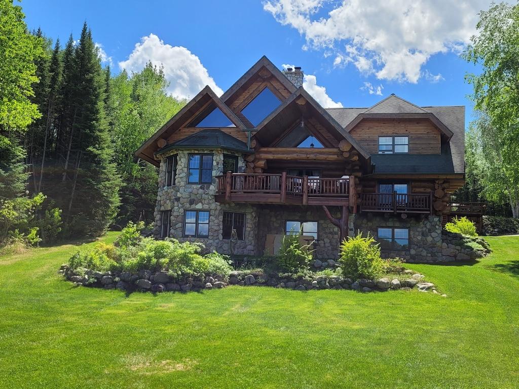 Pet Friendly Luxury Log Home on Private Sand Beach & Trails