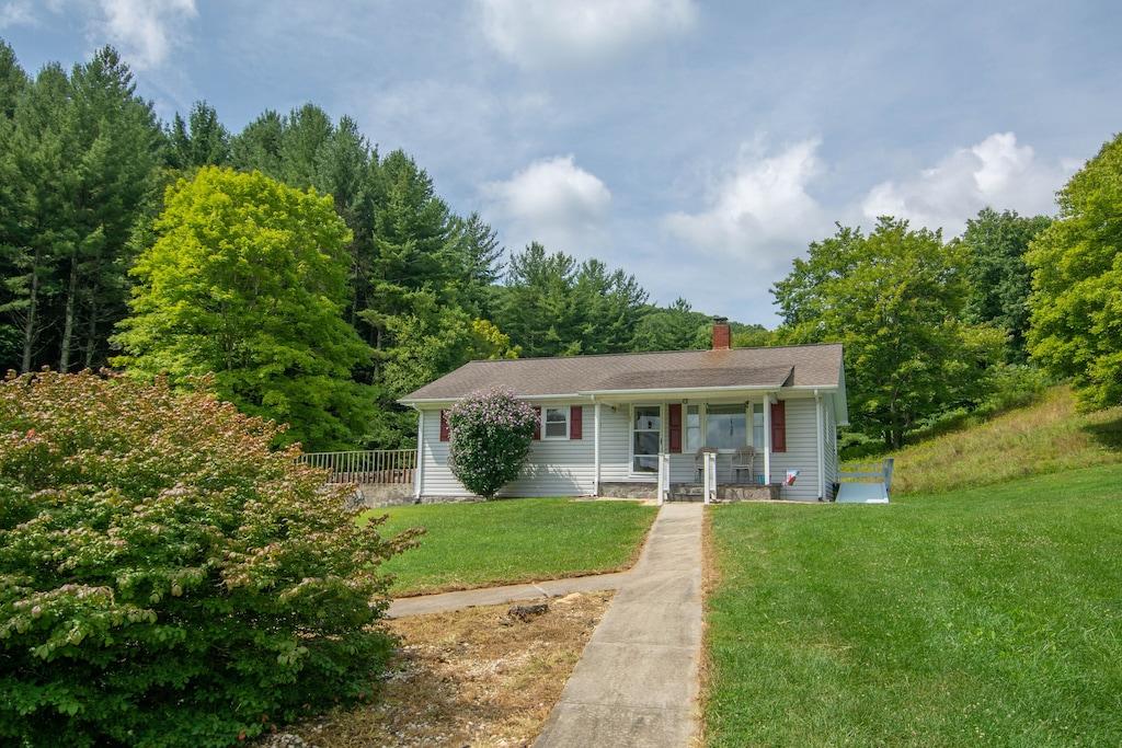 Hideaway Hollar Laurel Springs Pet Policy