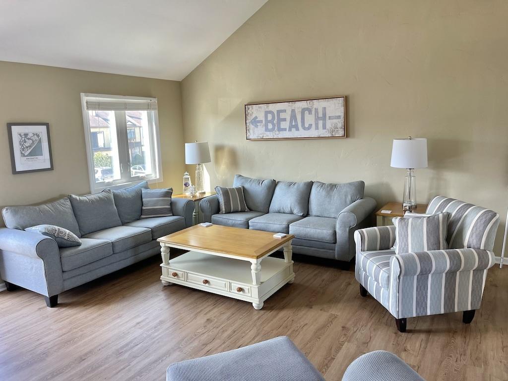 21 Beacon Ln Pet Policy